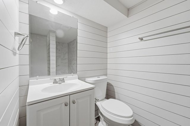 409 Harold Drive, Burnsville, MN 55337