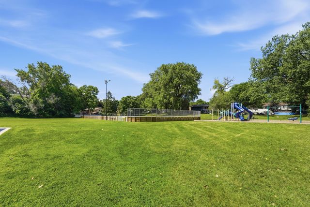 409 Harold Drive, Burnsville, MN 55337