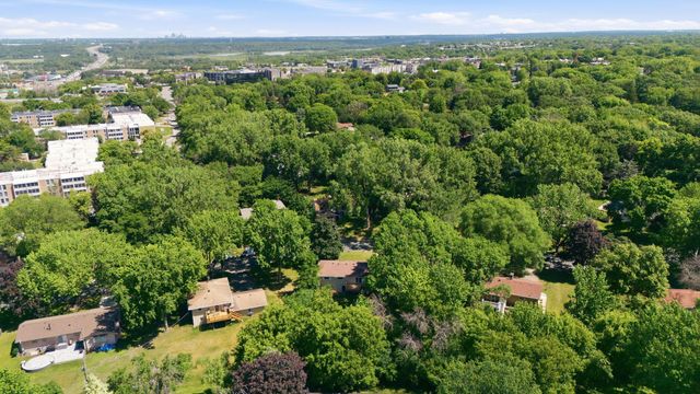 409 Harold Drive, Burnsville, MN 55337