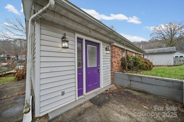 4327 Son Lawing Drive, Claremont, NC 28610