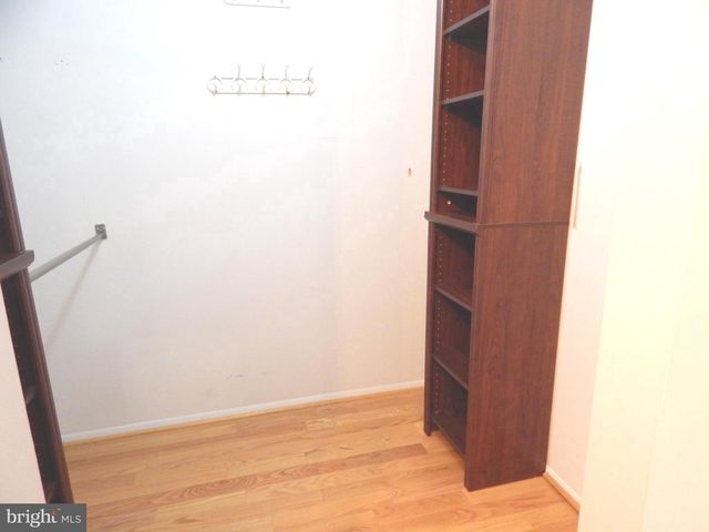 5393 HARBOR COURT DR, Alexandria, VA 22315