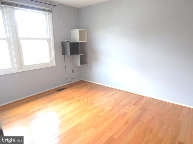 5393 HARBOR COURT DR, Alexandria, VA 22315