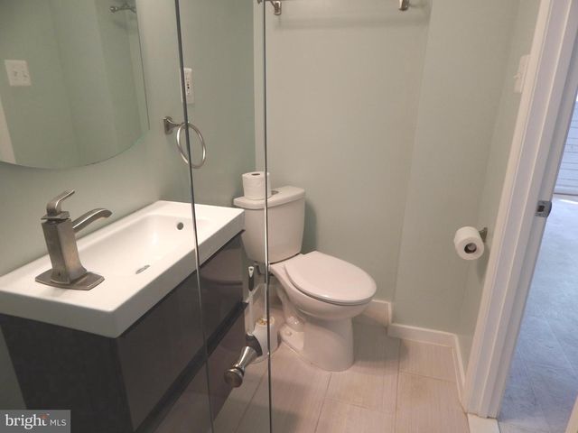 5393 HARBOR COURT DR, Alexandria, VA 22315