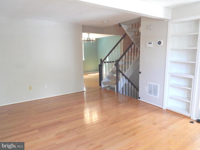 5393 HARBOR COURT DR, Alexandria, VA 22315