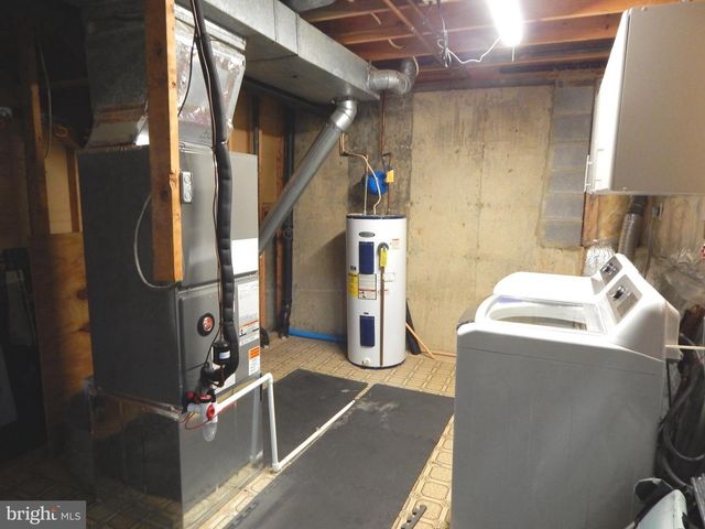 5393 HARBOR COURT DR, Alexandria, VA 22315