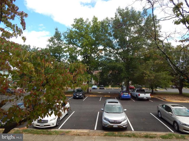 5393 HARBOR COURT DR, Alexandria, VA 22315