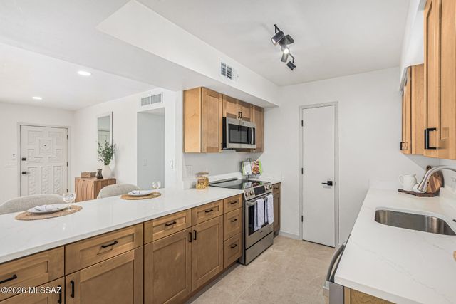 506 N Banff Avenue, Tucson, AZ 85748