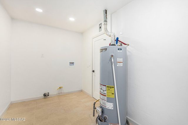 506 N Banff Avenue, Tucson, AZ 85748