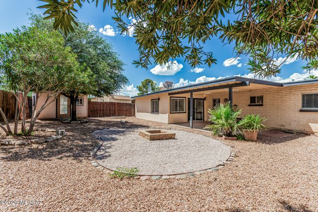 506 N Banff Avenue, Tucson, AZ 85748