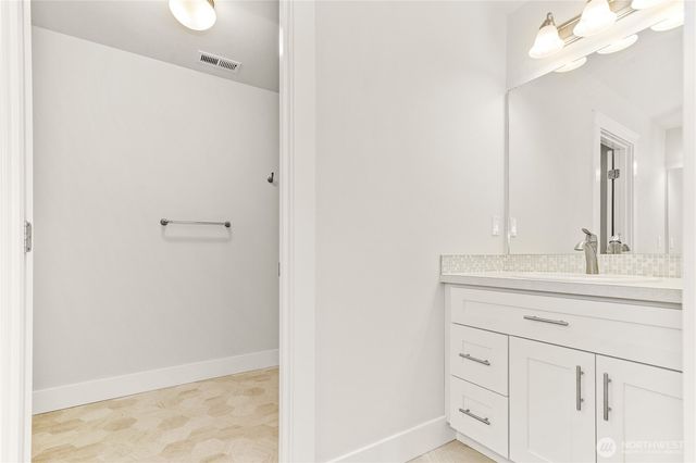 2403 79th Avenue SE #110, Tumwater, WA 98501