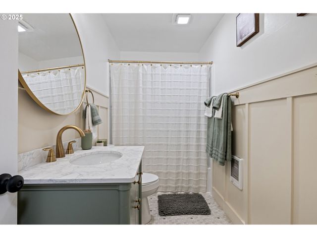 3569 WILLAMETTE St, Eugene, OR 97405