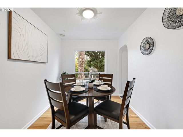 3569 WILLAMETTE St, Eugene, OR 97405