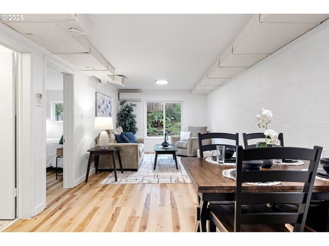 3569 WILLAMETTE St, Eugene, OR 97405