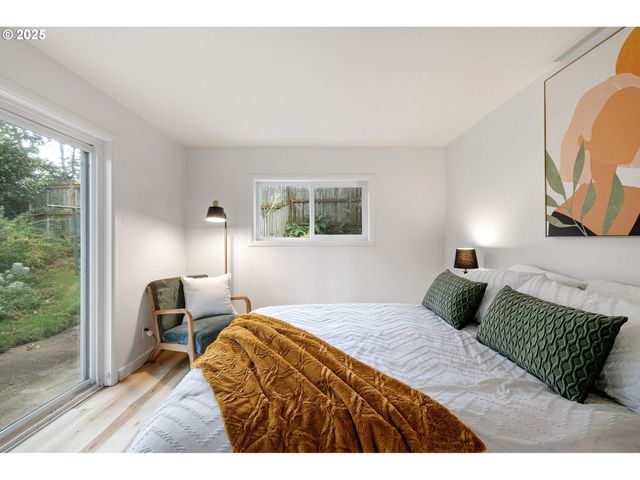 3569 WILLAMETTE St, Eugene, OR 97405