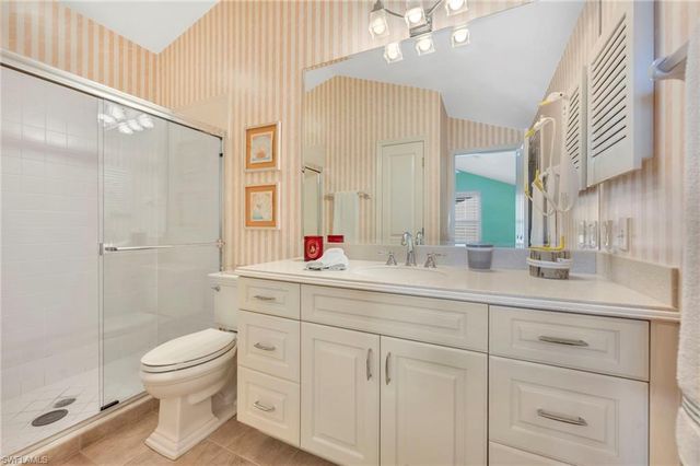 152 Cypress View DR C25, Naples, FL 34113