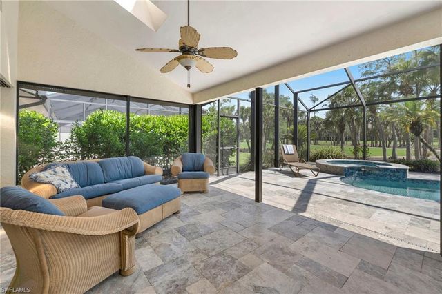 152 Cypress View DR C25, Naples, FL 34113