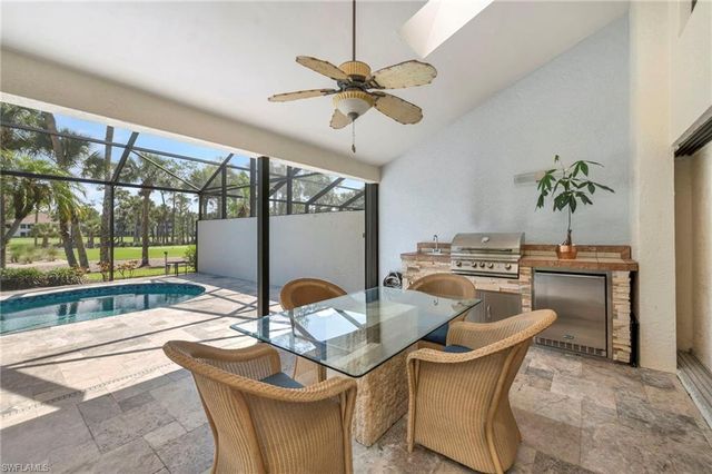 152 Cypress View DR C25, Naples, FL 34113