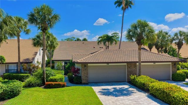 152 Cypress View DR C25, Naples, FL 34113