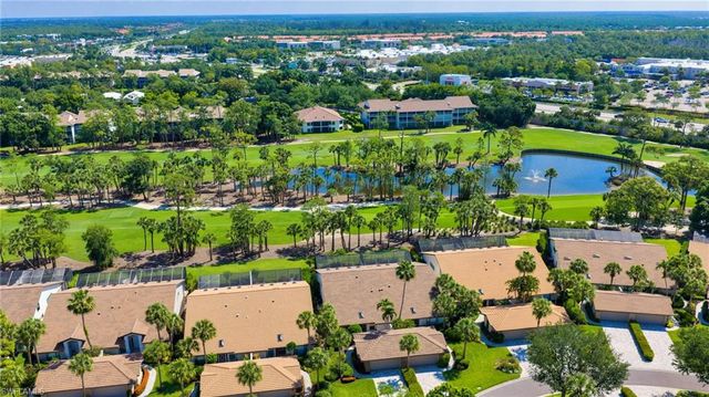 152 Cypress View DR C25, Naples, FL 34113