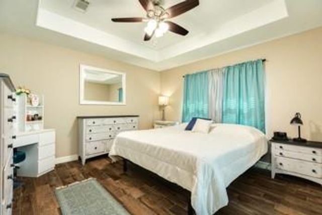 6108 Fox Ridge Drive R453E, Angleton, TX 77515