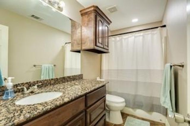 6108 Fox Ridge Drive R453E, Angleton, TX 77515