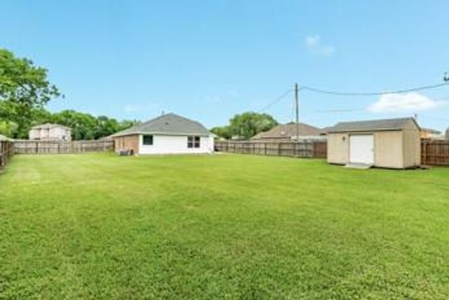 6108 Fox Ridge Drive R453E, Angleton, TX 77515