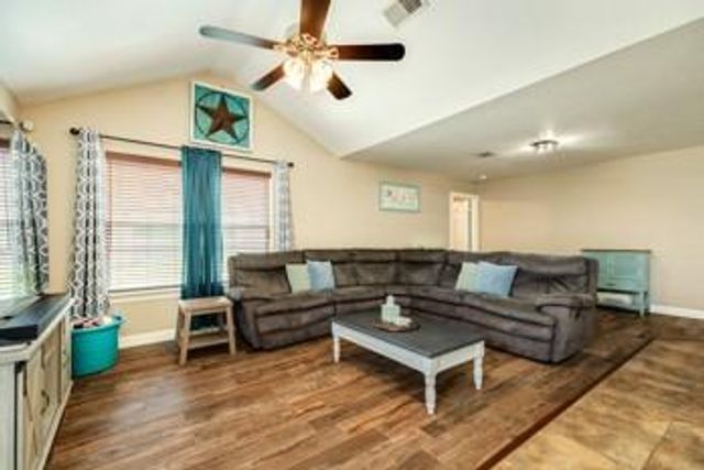 6108 Fox Ridge Drive R453E, Angleton, TX 77515