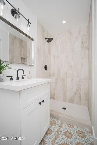 4653 E ALMERIA Road, Phoenix, AZ 85008