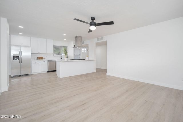 4653 E ALMERIA Road, Phoenix, AZ 85008