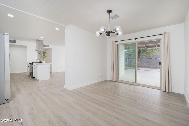 4653 E ALMERIA Road, Phoenix, AZ 85008