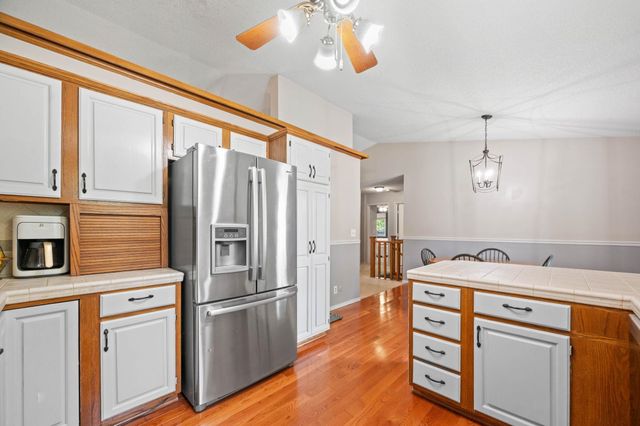 10820 W Shade Ln, Wichita, KS 67212