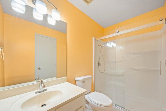 10820 W Shade Ln, Wichita, KS 67212