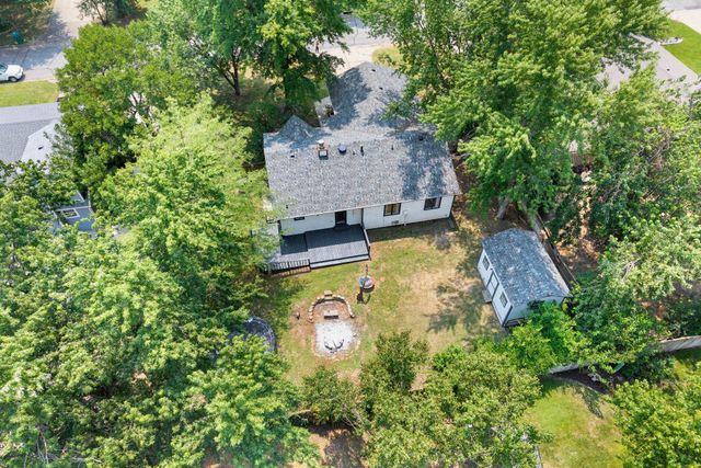 10820 W Shade Ln, Wichita, KS 67212