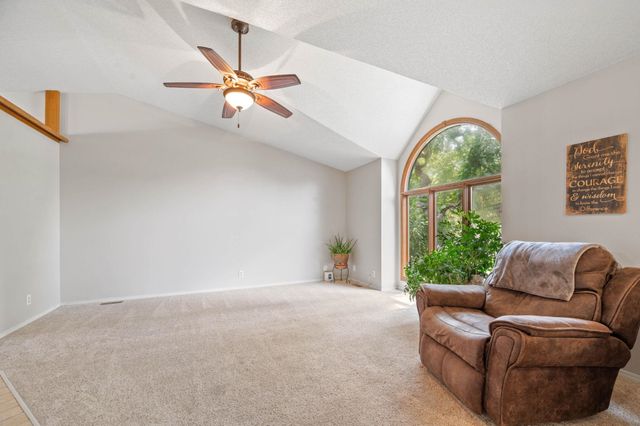 10820 W Shade Ln, Wichita, KS 67212