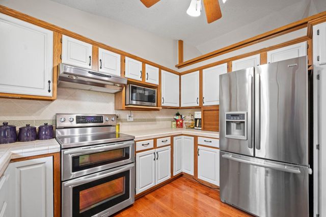 10820 W Shade Ln, Wichita, KS 67212