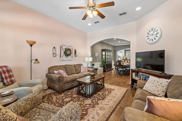 2143 Herring Xing, Murfreesboro, TN 37130
