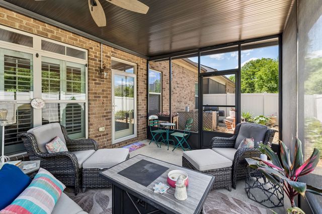 2143 Herring Xing, Murfreesboro, TN 37130