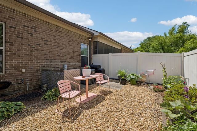 2143 Herring Xing, Murfreesboro, TN 37130
