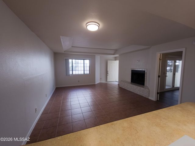 1200 E River Road L158, Tucson, AZ 85718