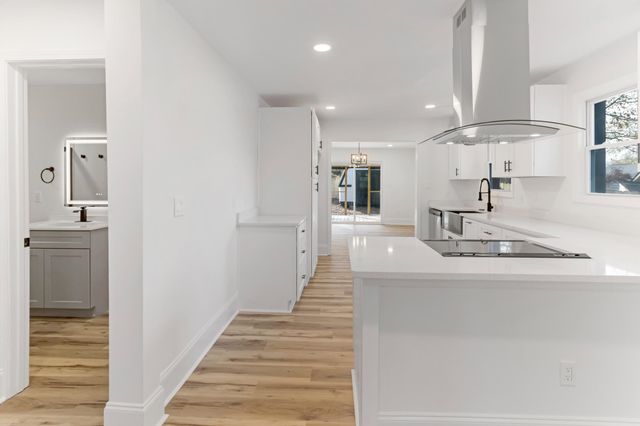 7 Hendricks Street, Greenville, SC 29607