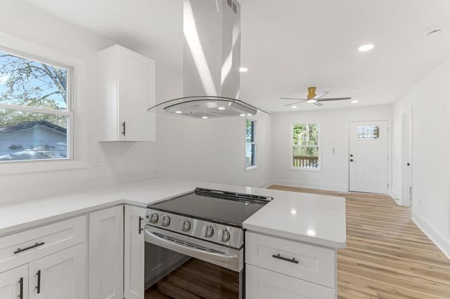 7 Hendricks Street, Greenville, SC 29607