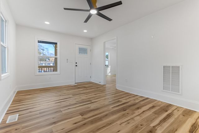 7 Hendricks Street, Greenville, SC 29607