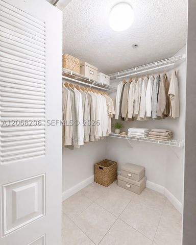 460 S Park Rd 106, Hollywood, FL 33021