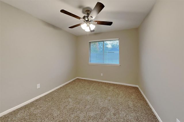 3701 Oak Crossing Drive, Pearland, TX 77581