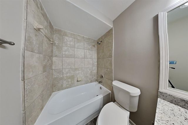 3701 Oak Crossing Drive, Pearland, TX 77581