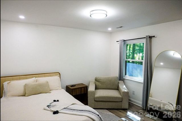 909 Highland Mist Lane, Charlotte, NC 28215