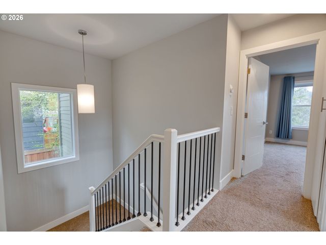 3014 Sw IOWA St, Portland, OR 97239