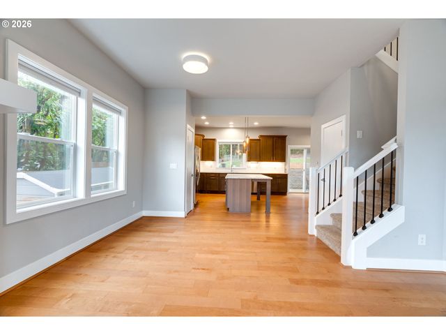 3014 Sw IOWA St, Portland, OR 97239