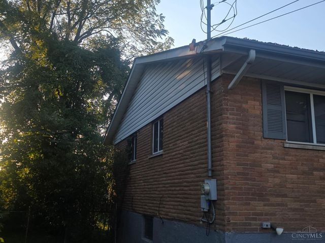 6065 Waldway Lane, Cincinnati, OH 45224