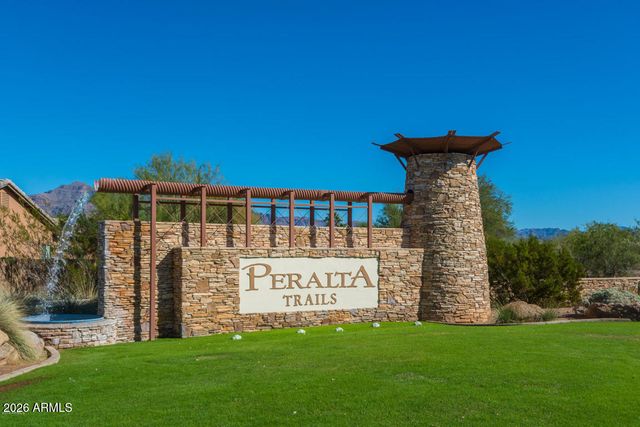 10836 E SURVEYOR Court, Gold Canyon, AZ 85118